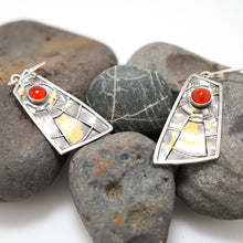 Load image into Gallery viewer, Corona Earrings